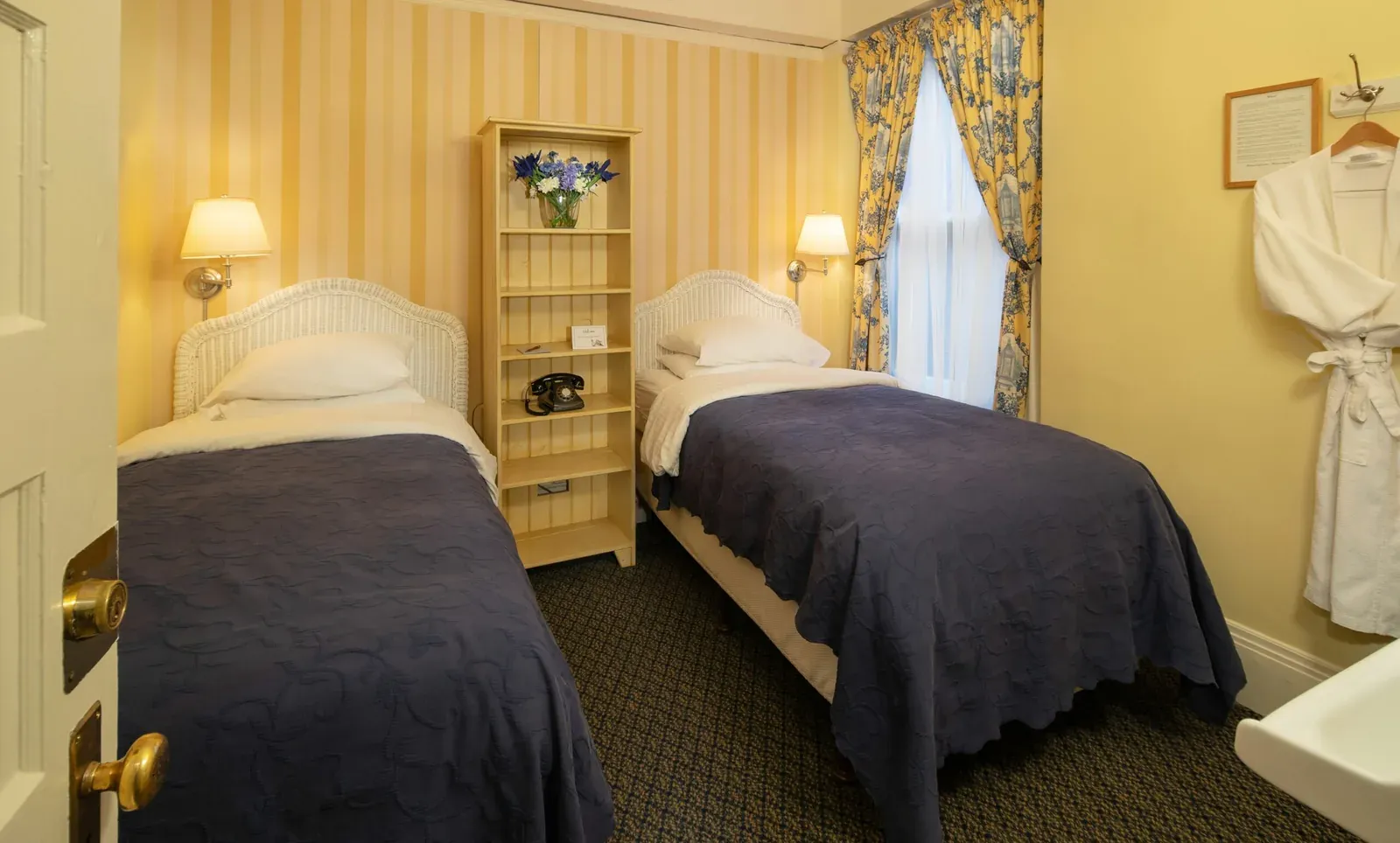 The Two Singles with Sink at the Golden Gate Hotel